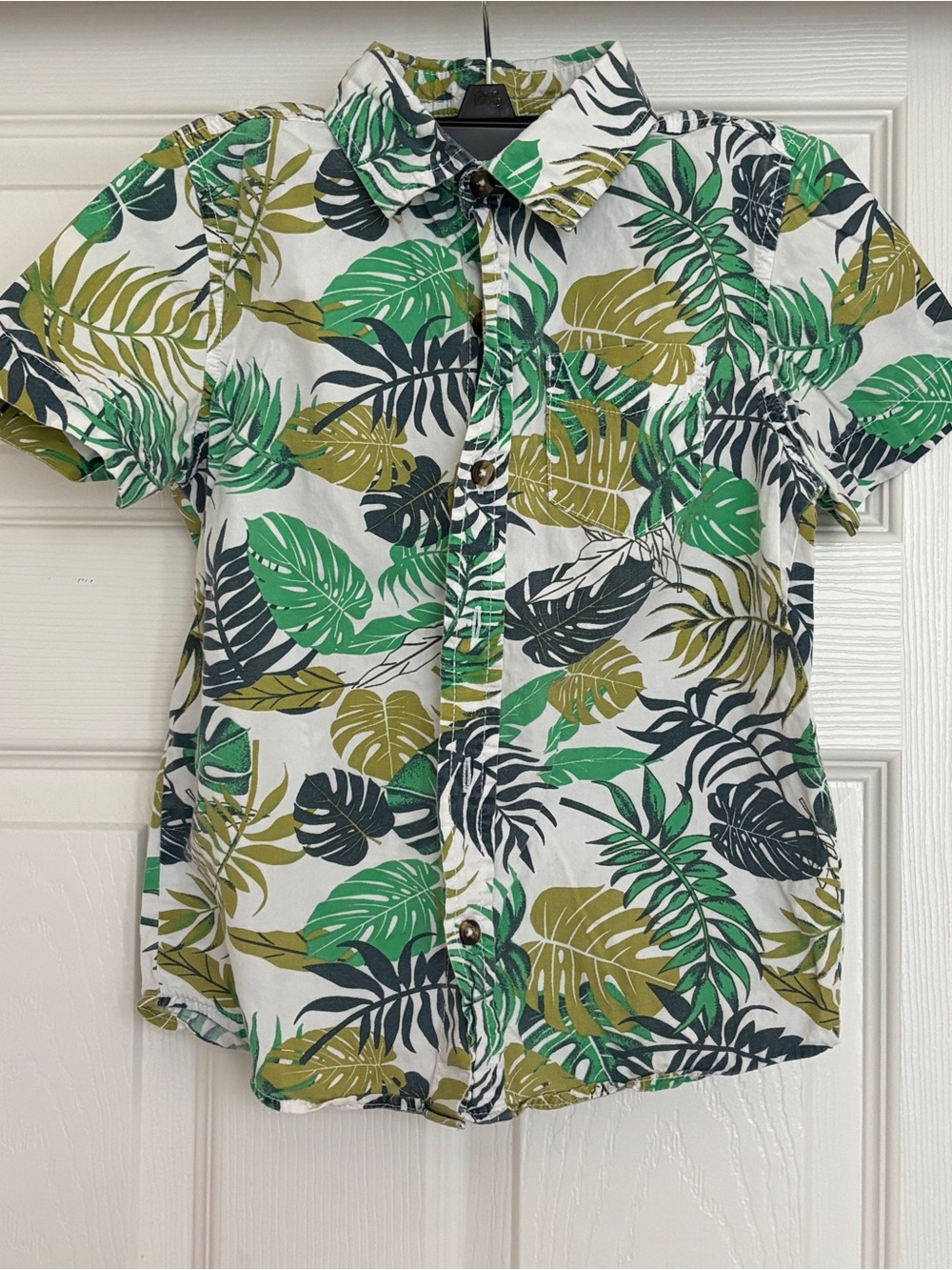 Kids Short Sleeve Tropical Leaf Button-Up Shirt - Green/Olive/Black (XS/4)